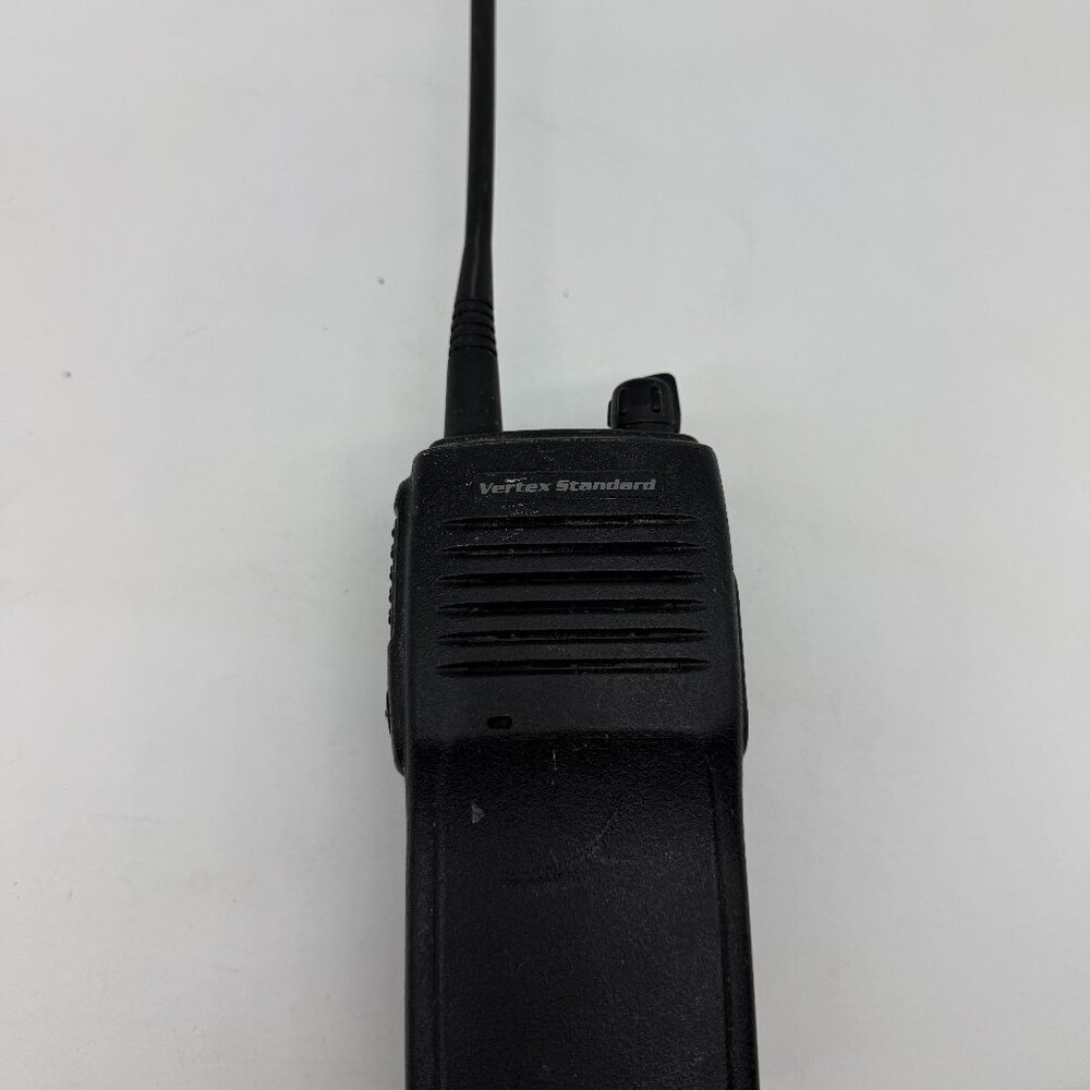 Motorola Vertex Standard 2 Way Radio VX-131-G4-2 Battery Untested